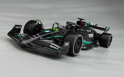 Mercedes go back to black with W14